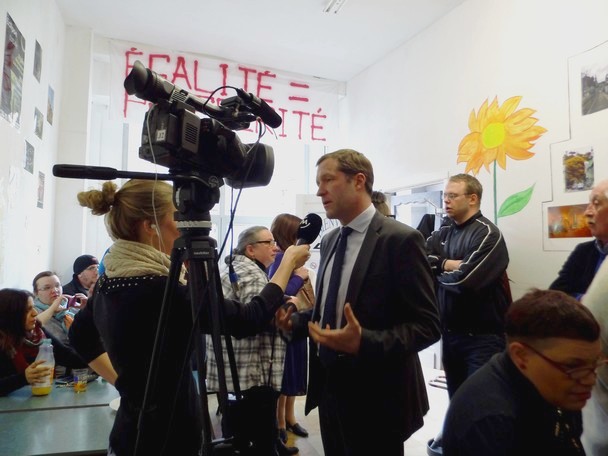 Visite de Monsieur Magnette en 2015, interview d eMa Télé